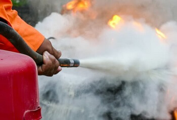 Dry chemical extinguisher