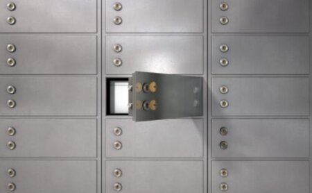 legal documents keeping safe deposit box